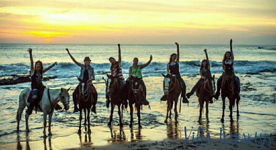 Tetraktys Estate Beachside Υδωρ Ágios Matthaíos Esterno foto