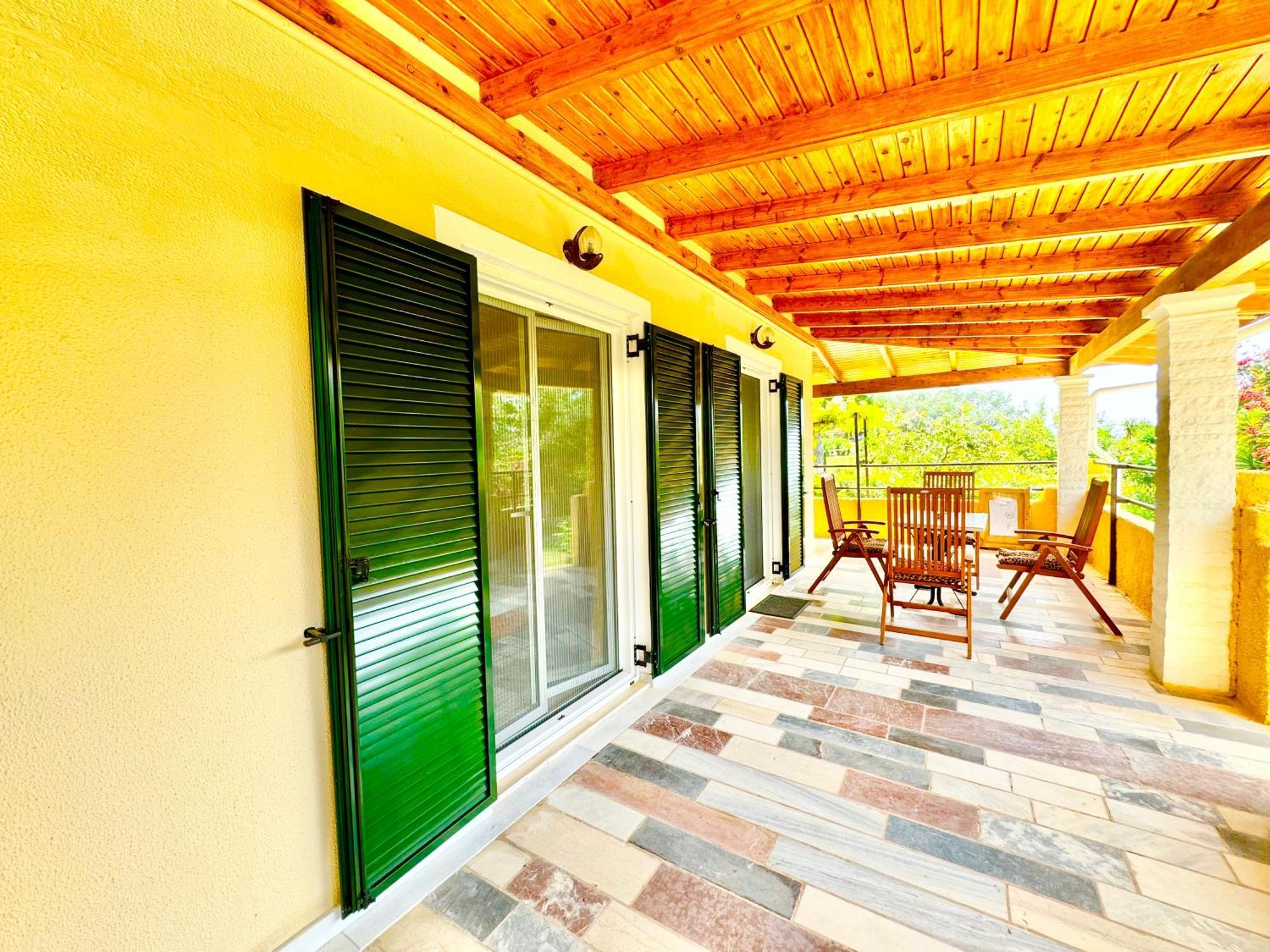 Tetraktys Estate Beachside Υδωρ Ágios Matthaíos Esterno foto