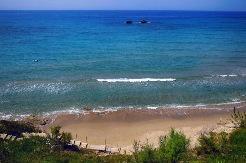 Tetraktys Estate Beachside Υδωρ Ágios Matthaíos Esterno foto